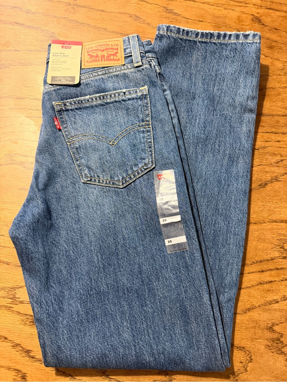 NWT Levi’s Low Pro Straight - Picture 3 of 4
